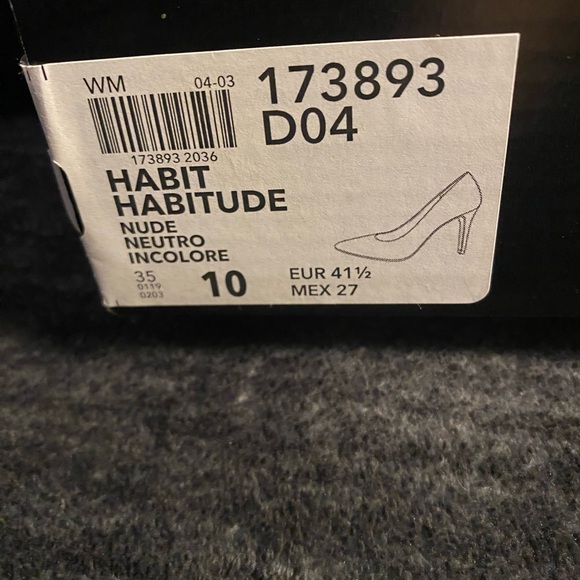 Christian Siriano Pumps- Faux leather nude heels - Picture 4 of 4